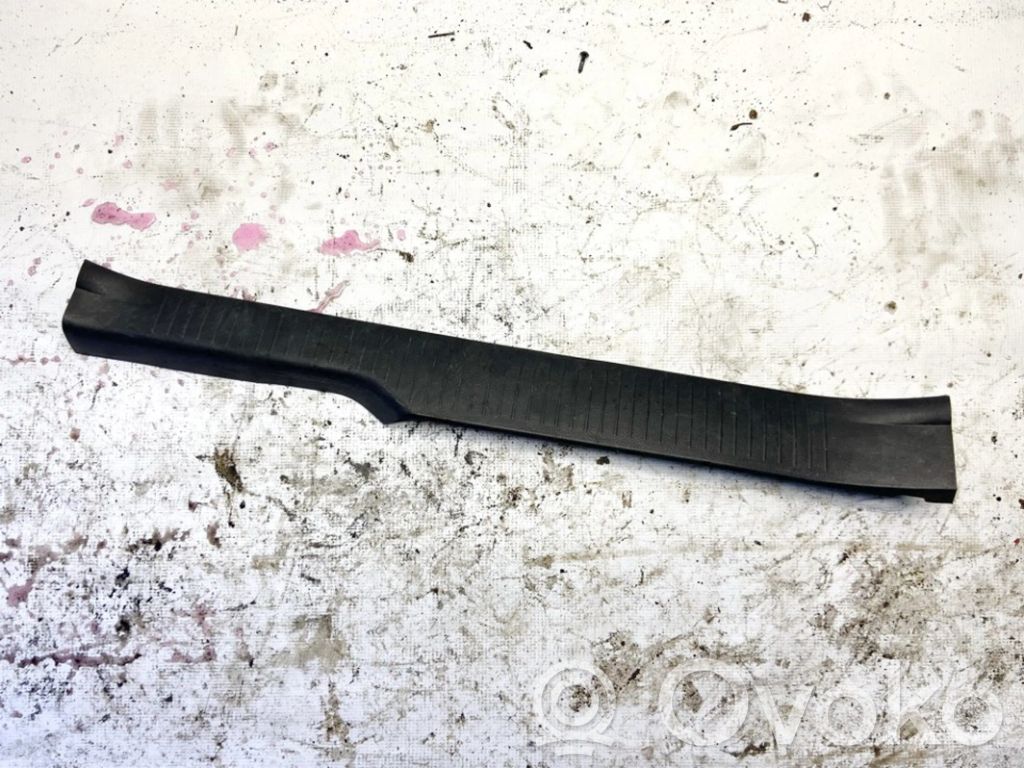 Toyota Avensis Verso Capac prag spate 