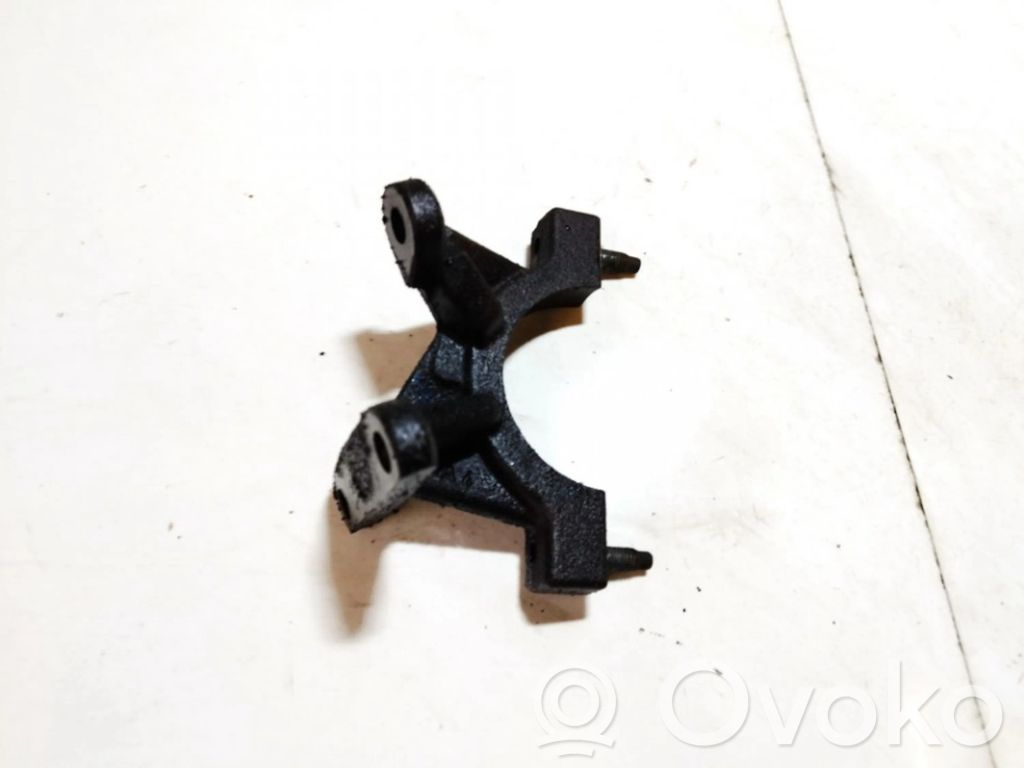 Volvo V50 Engine mounting bracket 
