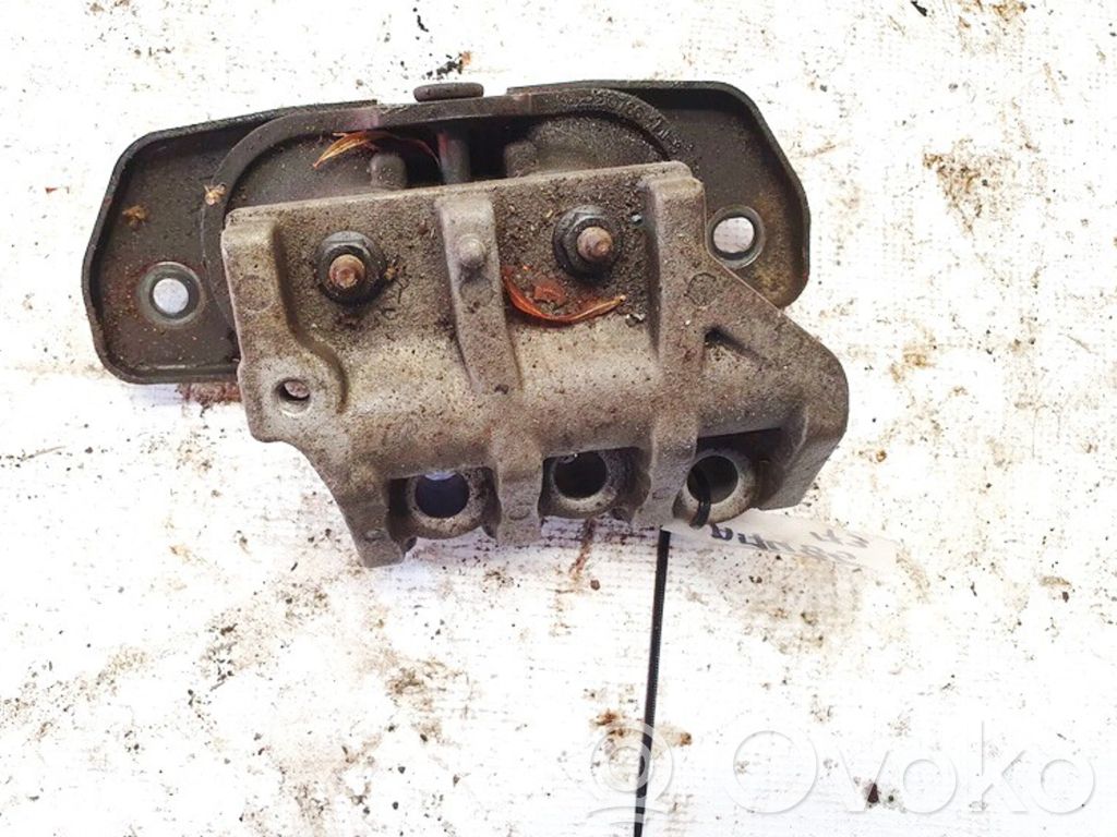 Chrysler Sebring (JS) Engine mount bracket 