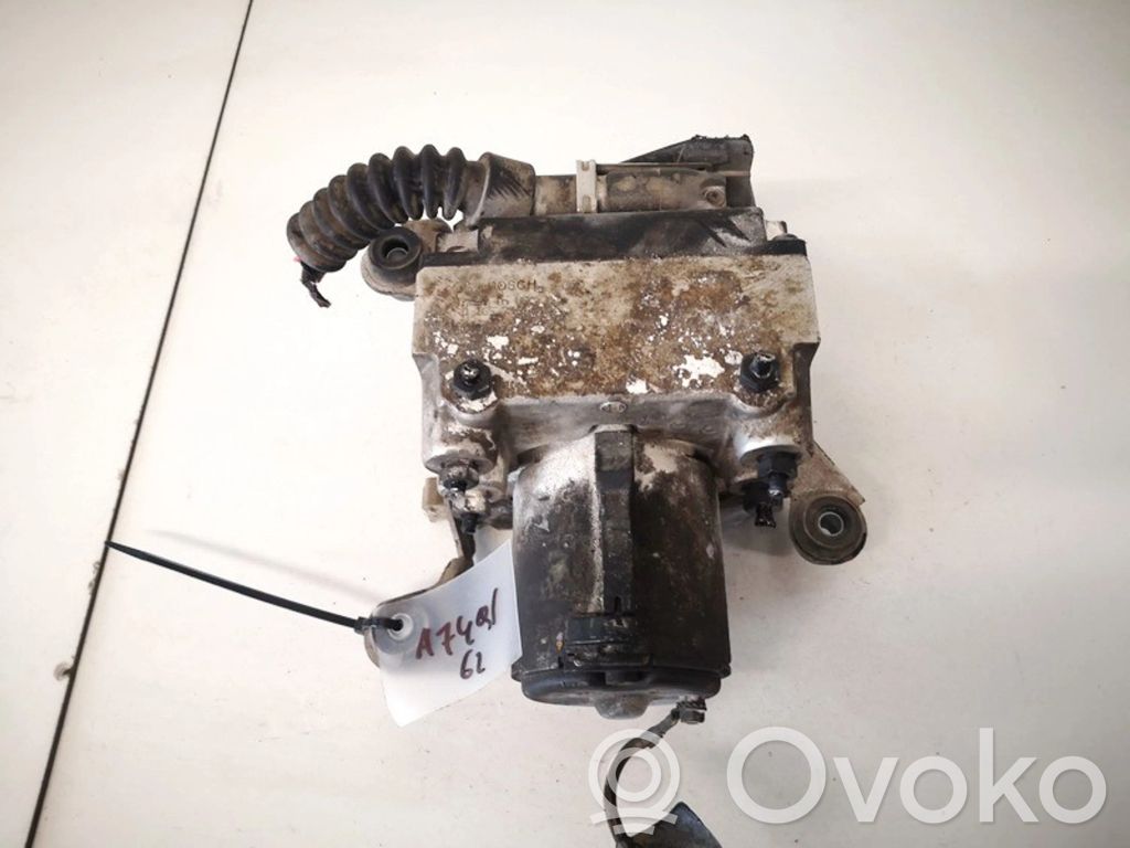 Audi A4 S4 B5 8D ABS-pumppu 