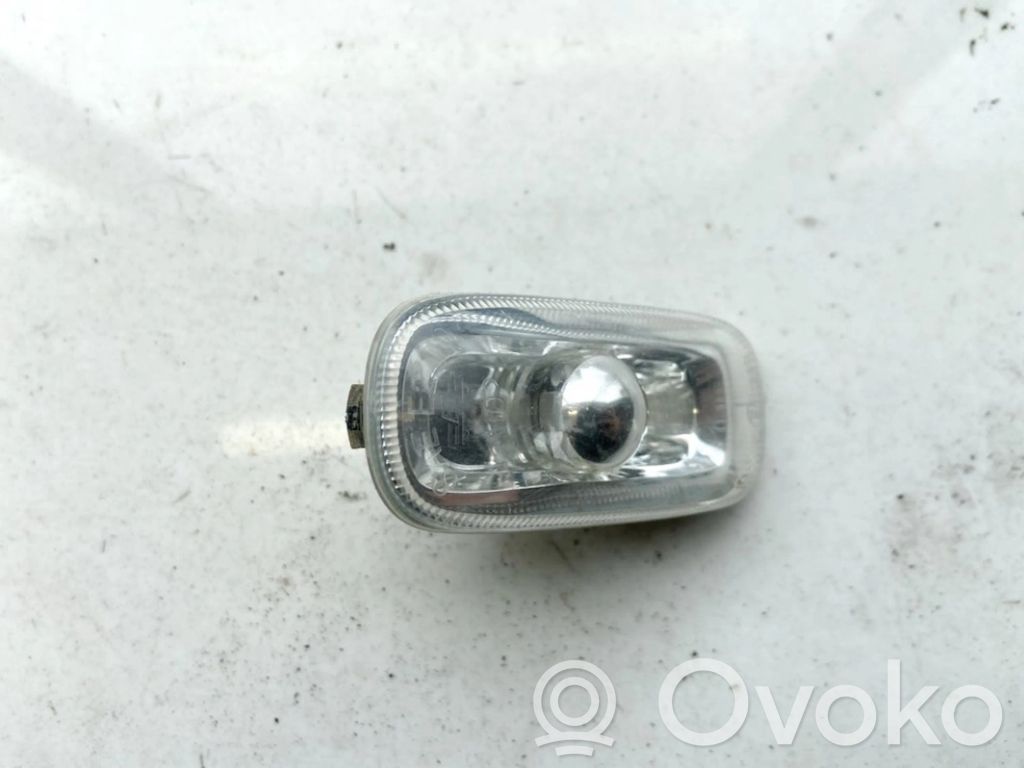 Audi A6 S6 C5 4B Indicatore di direzione del parafango anteriore