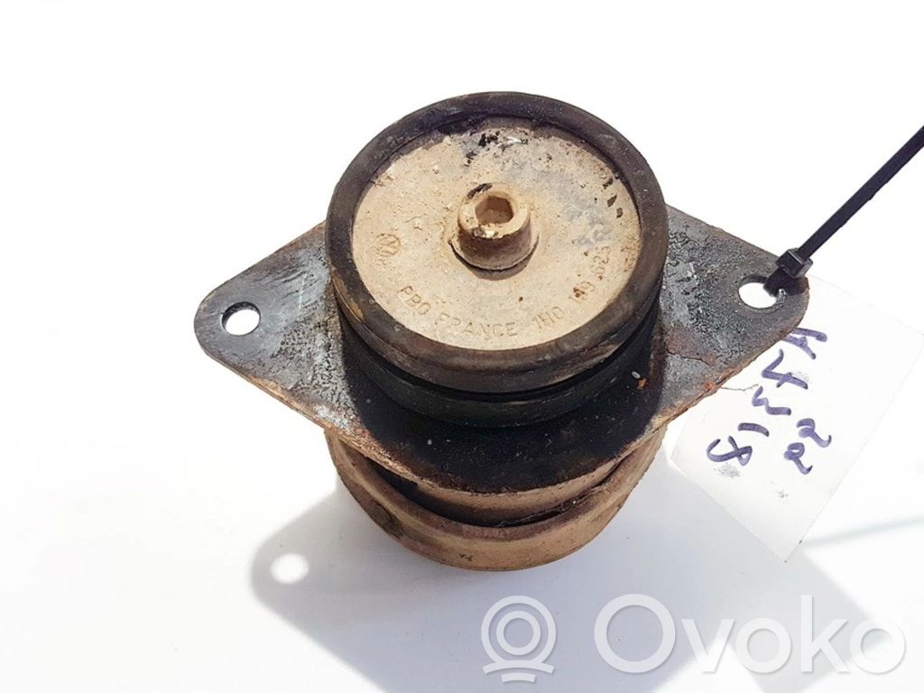 Volkswagen PASSAT B4 Supporto di montaggio del motore