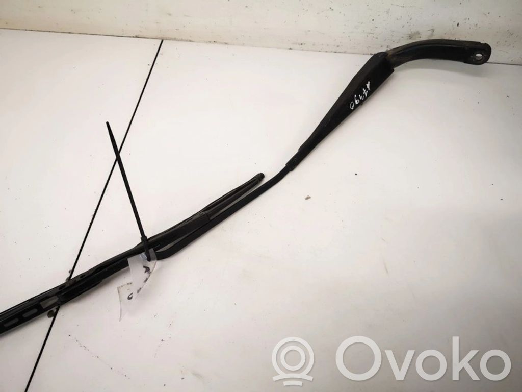Ford Mondeo Mk III Braccio della spazzola tergicristallo anteriore