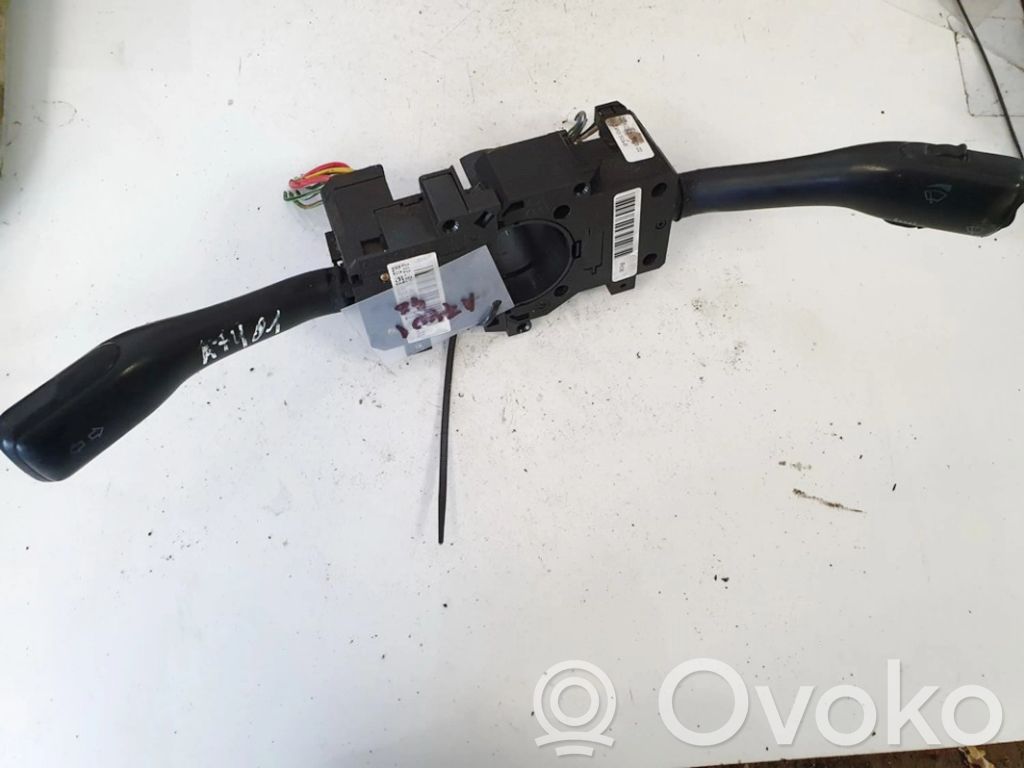 Volkswagen PASSAT B5.5 Leva/interruttore dell’indicatore di direzione e tergicristallo