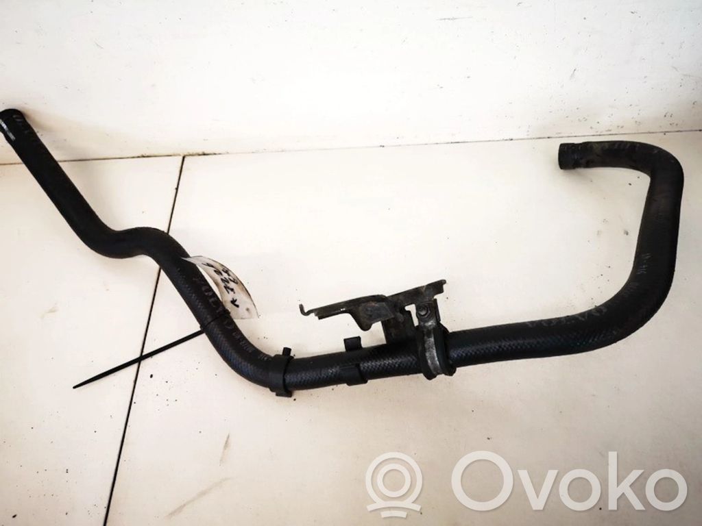Volvo S40, V40 Conductă/furtun lichid de răcire motor 