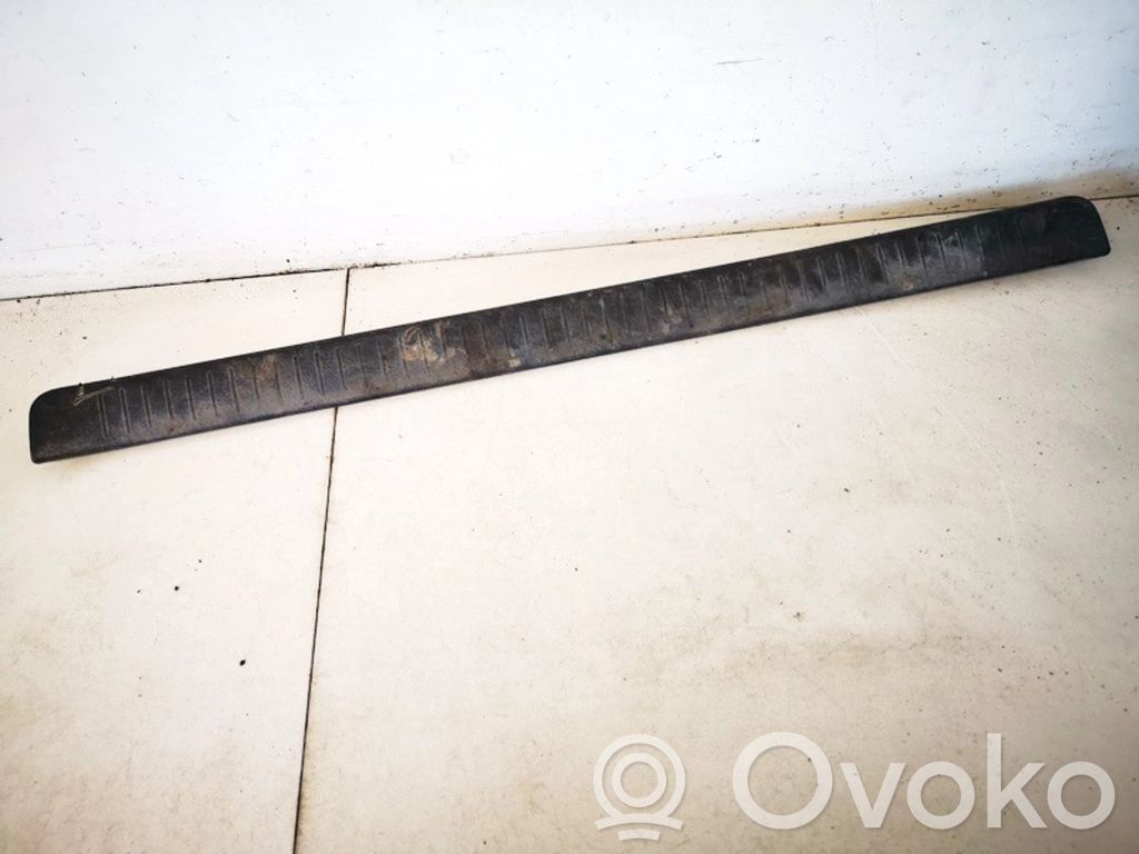 Toyota Avensis Verso Capac prag spate 