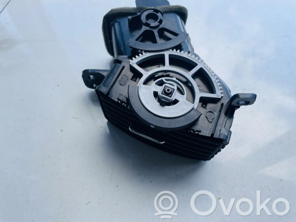 Toyota Corolla Verso AR10 Rejilla de ventilación central del panel 