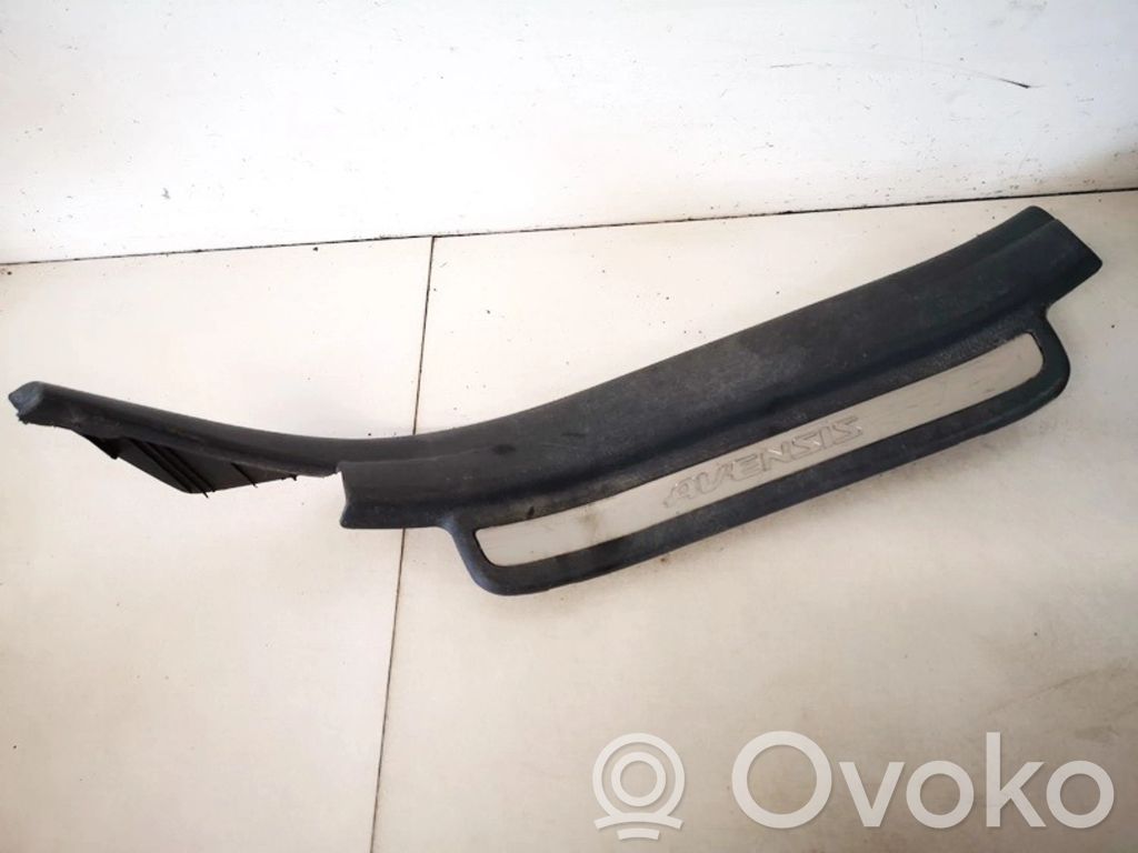 Toyota Avensis T250 Takaoven kynnyksen suojalista