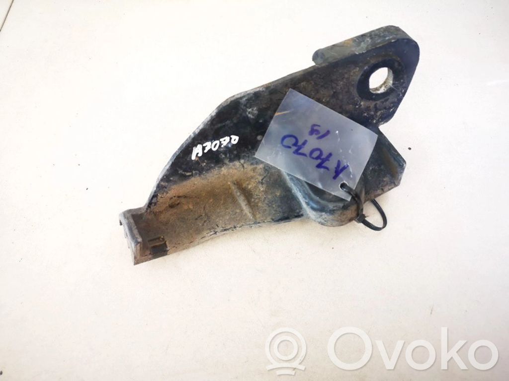 Audi 100 S4 C4 Engine mounting bracket 
