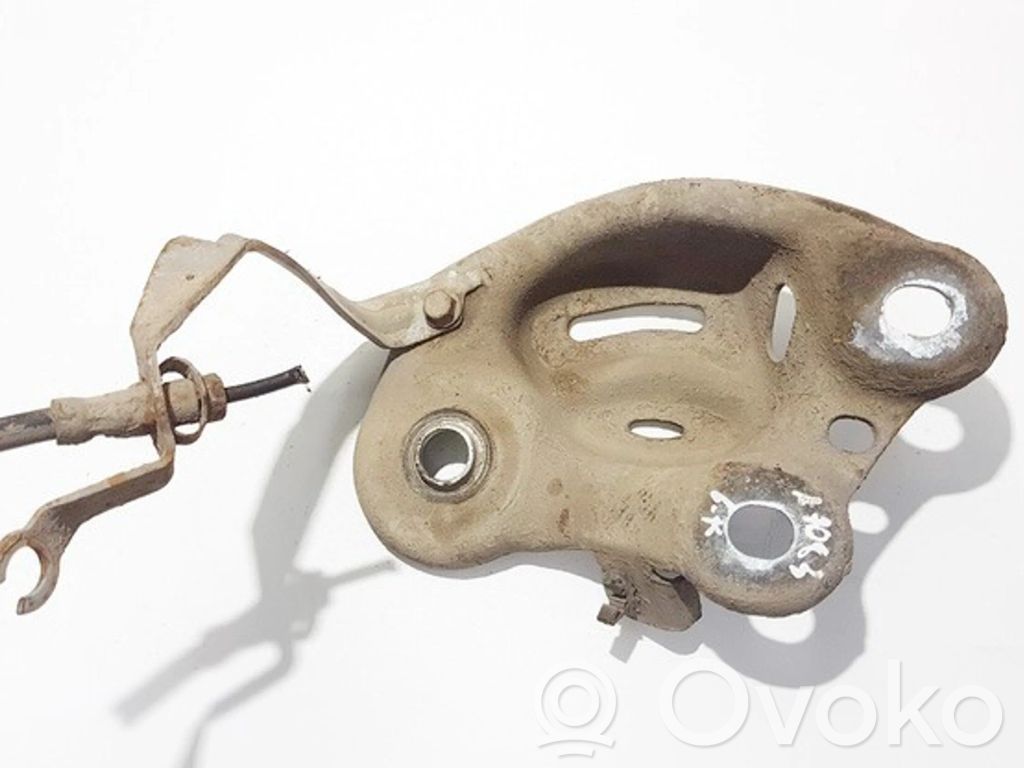 Tavaratilan kiinnike
