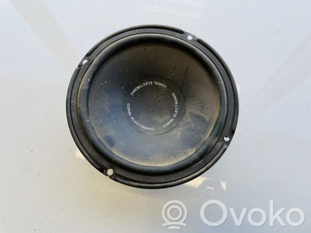 Land Rover Freelander Etuoven kaiutin 