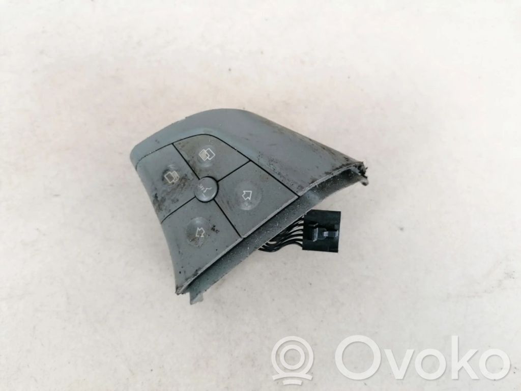 Mercedes-Benz R W251 Przełącznik / Przycisk kierownicy