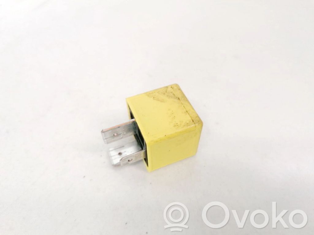 Otros relés   90226846,V23134J52X369,90226846,V23134J52X369