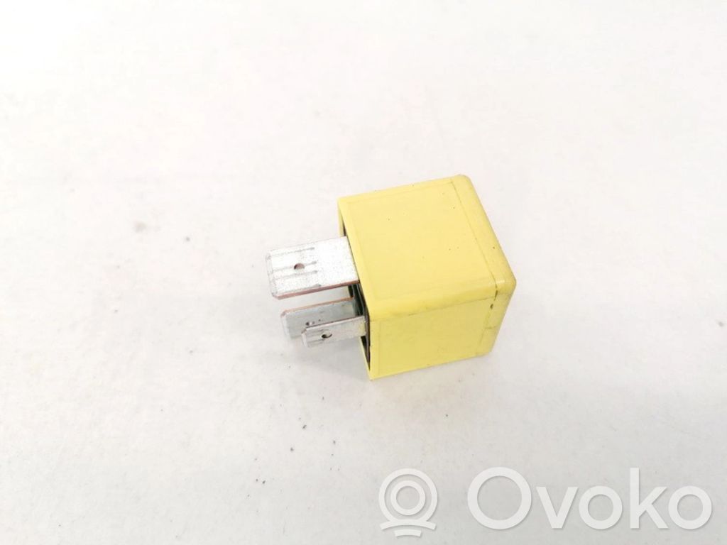 Otros relés   90226846,V23134J52X369,90226846,V23134J52X369