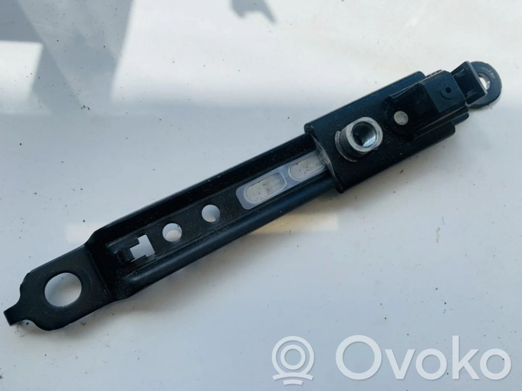 Muu ulkopuolen osa   D526001,D526001