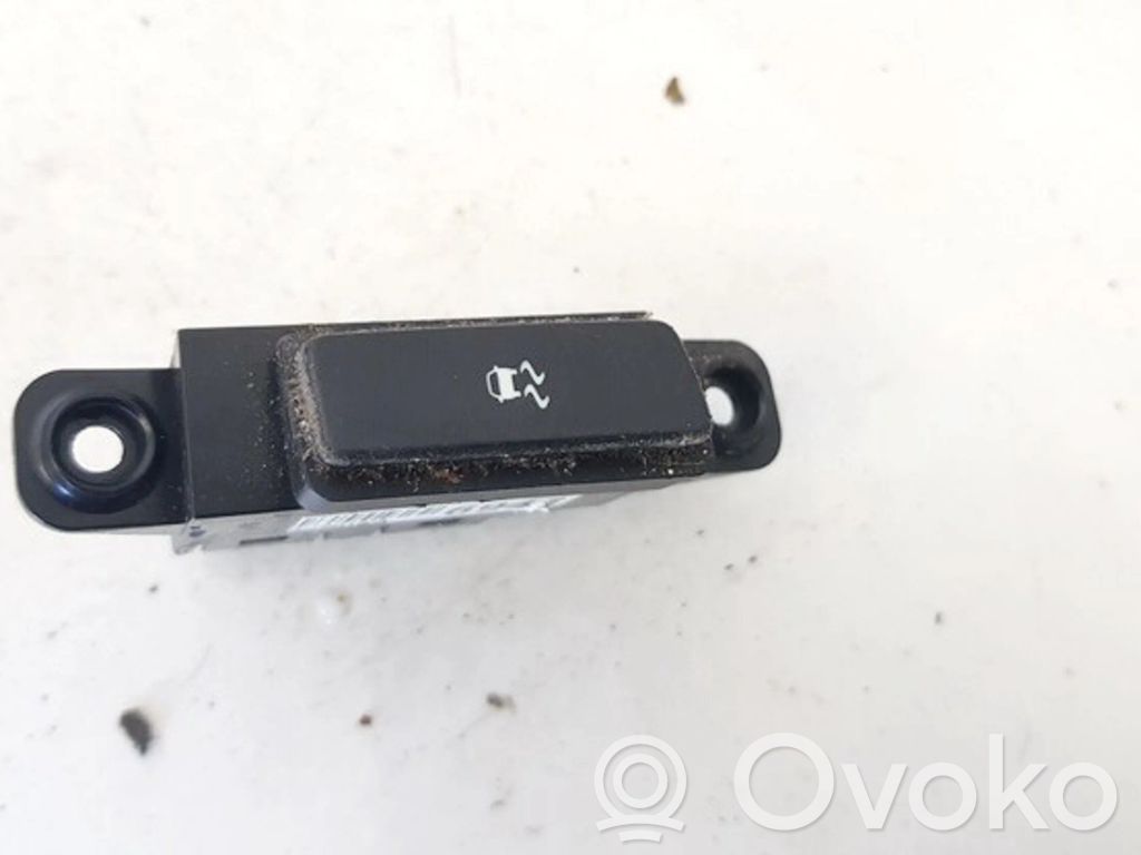 Chevrolet Cruze ESP (stability program) switch 