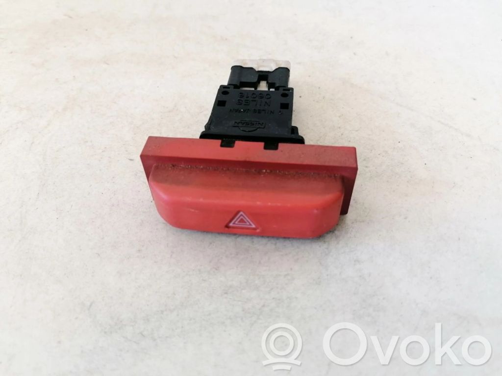 Botón interruptor de luz de peligro   06016,06016