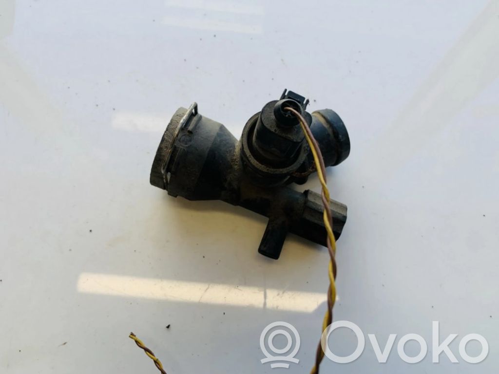 Volkswagen Golf V Conductă/furtun lichid de răcire motor