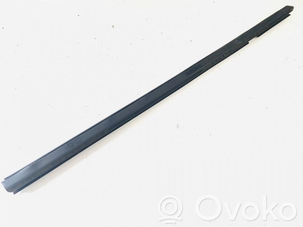 Opel Corsa E Rivestimento modanatura del vetro della portiera posteriore