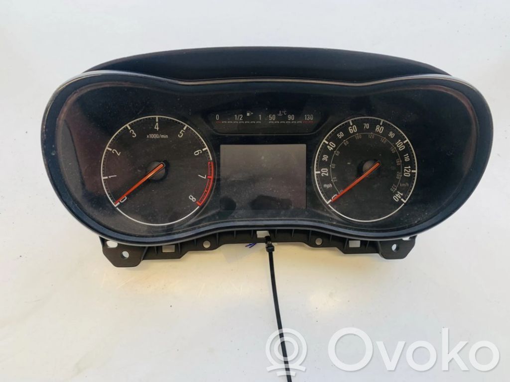 Opel Corsa E Speedometer (instrument cluster) 
