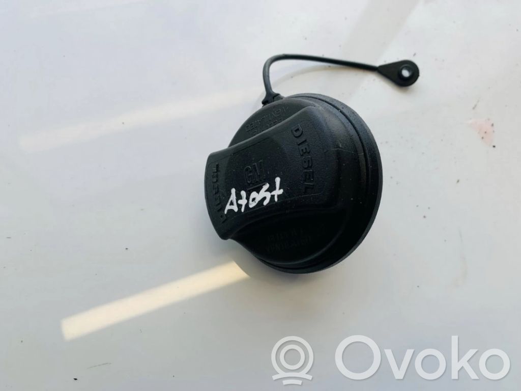 Opel Zafira B Tappo del serbatoio del carburante