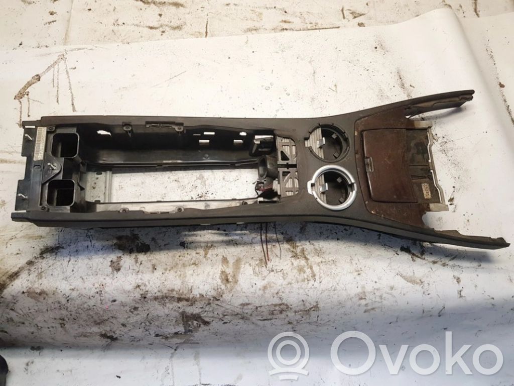 BMW 7 E65 E66 Kita salono detalė 