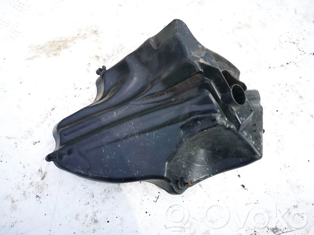 BMW 1 E81 E87 Air filter box 