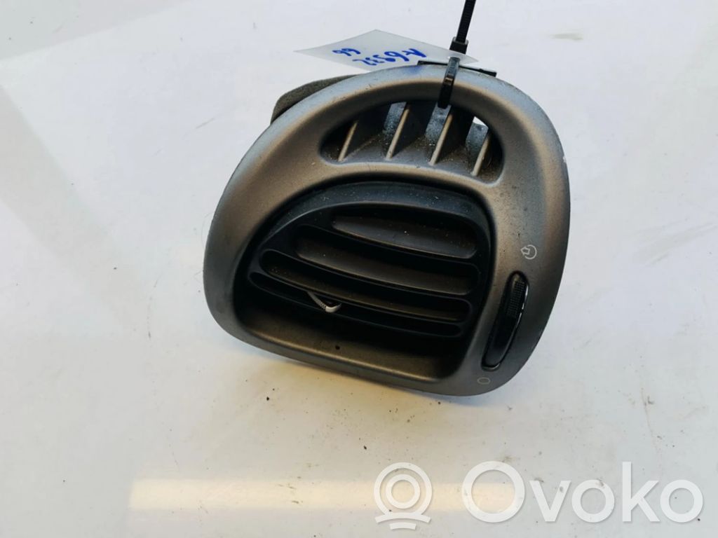 Citroen Xsara Picasso Griglia di ventilazione centrale cruscotto 