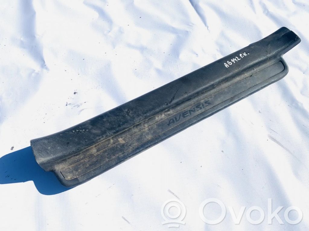 Toyota Avensis T250 Einstiegsleiste Zierleiste vorne 