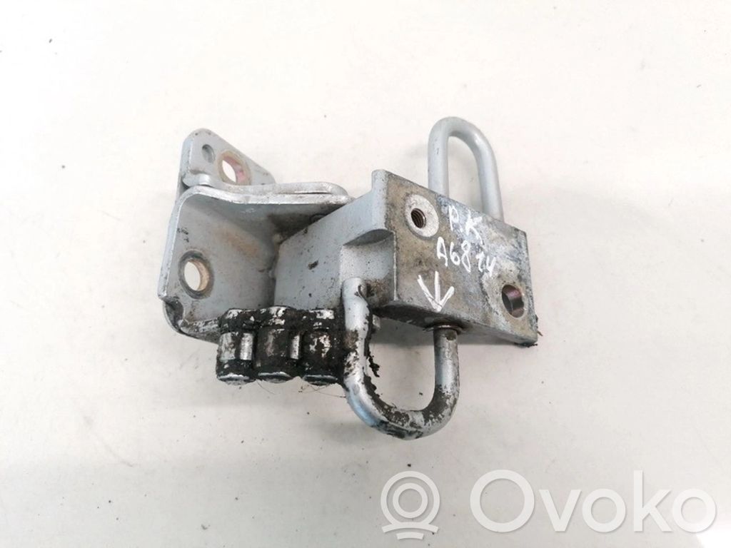 Bisagra superior puerta delantera   8E0831411B,8E0831411B