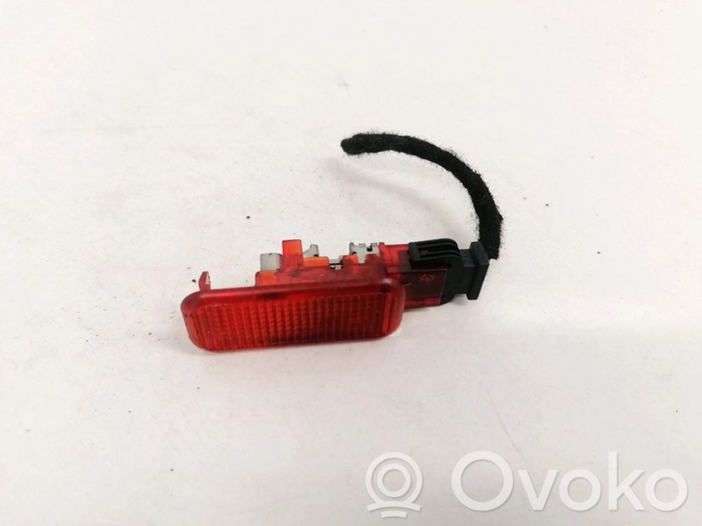 Audi A6 S6 C5 4B Luce interna per portiera posteriore 