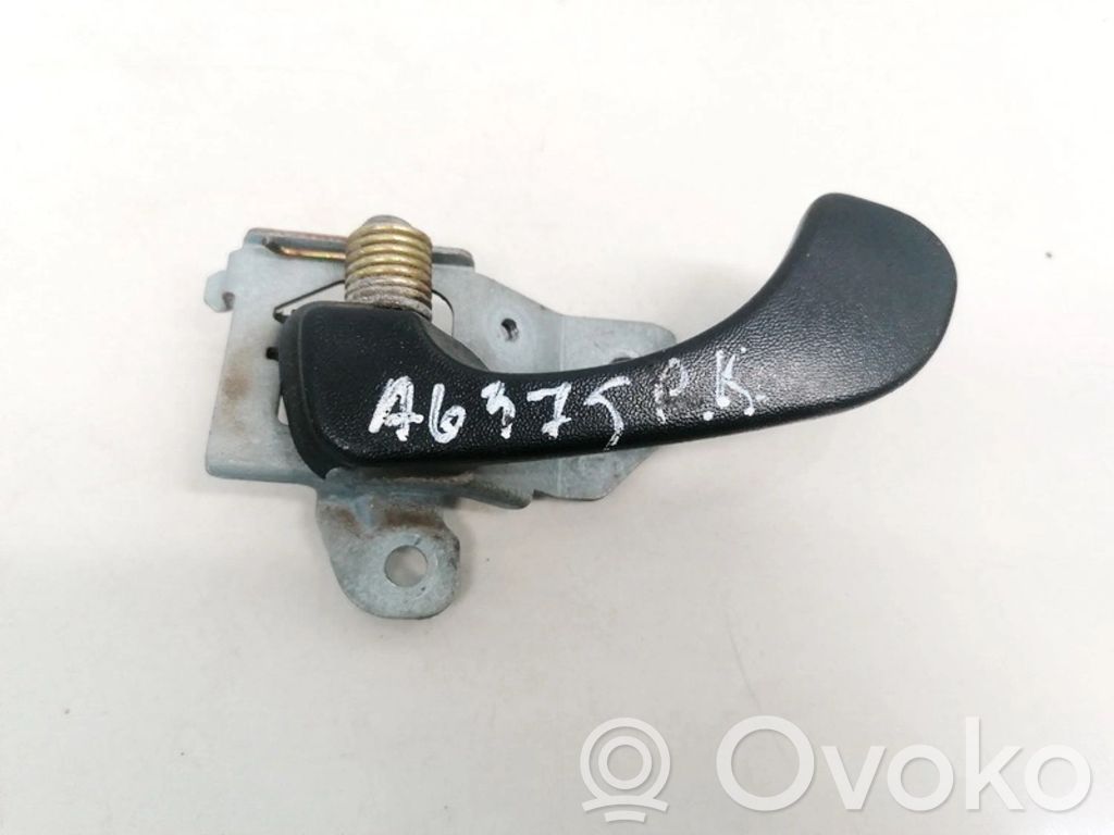 Mitsubishi Carisma Manecilla interna puerta delantera 