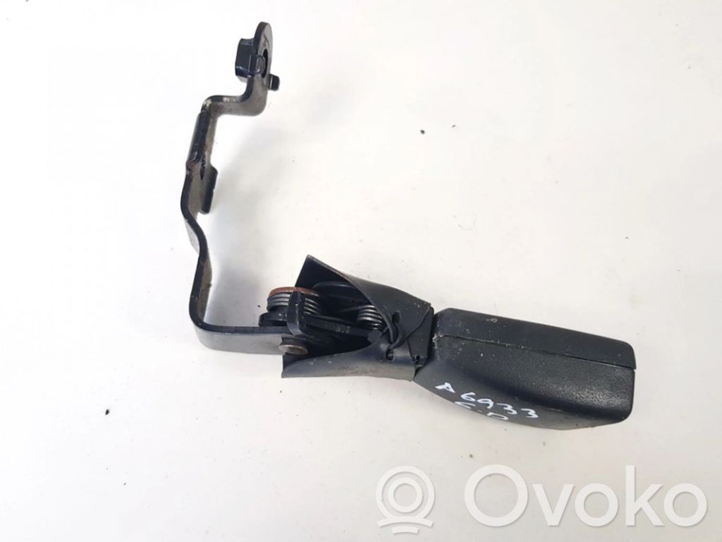 Toyota Avensis T250 Hebilla del cinturón de seguridad trasero 