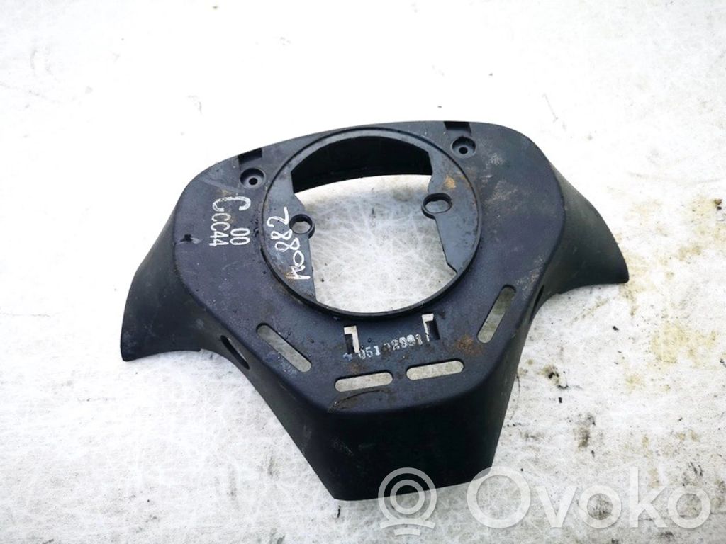 Mazda 5 Отделка рулевой оси 