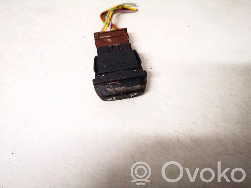 Peugeot 106 Comutator comandă geamuri electrice 
