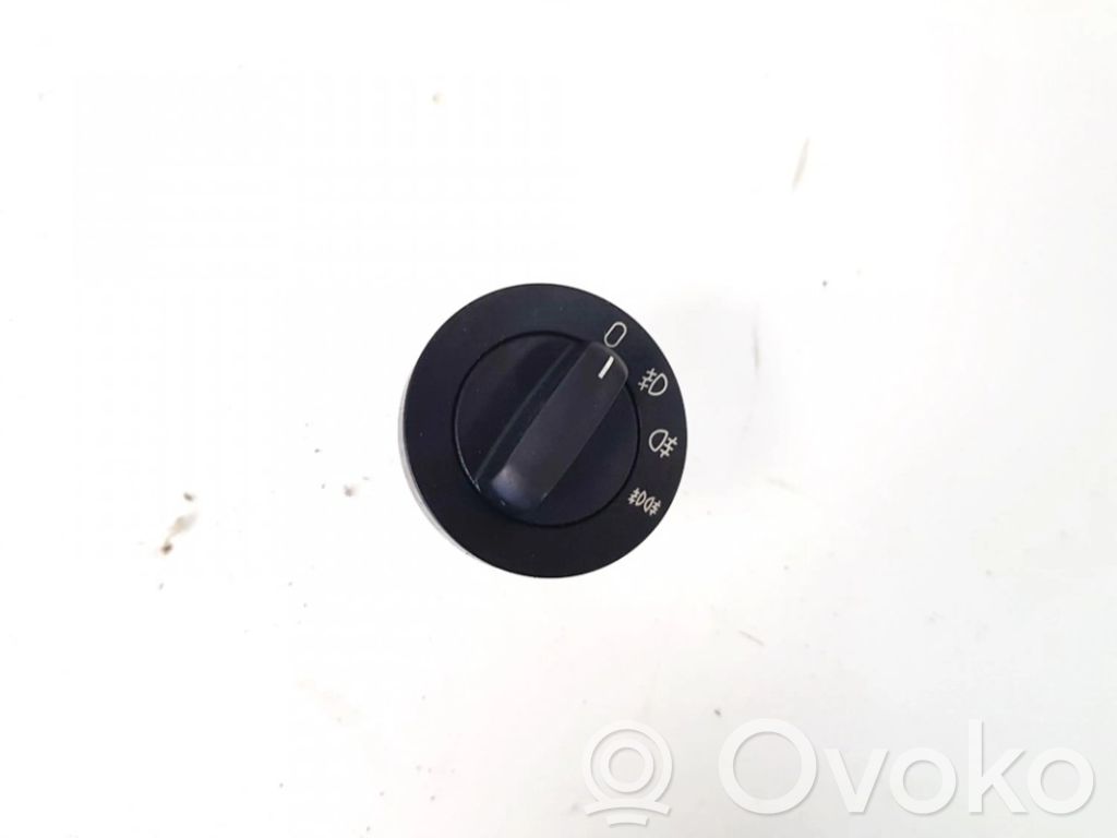 Light switch   549366022,8352215,549366022,8352215
