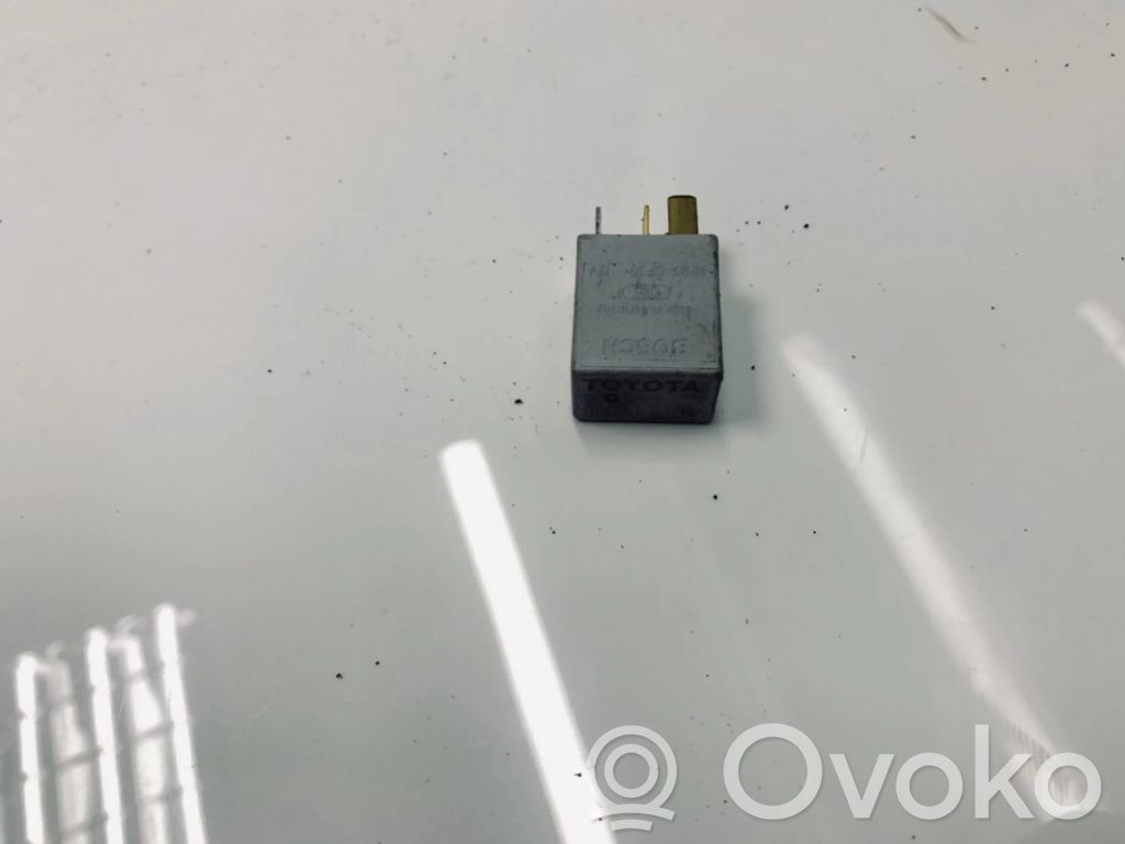 Toyota Corolla E120 E130 Alte relee 