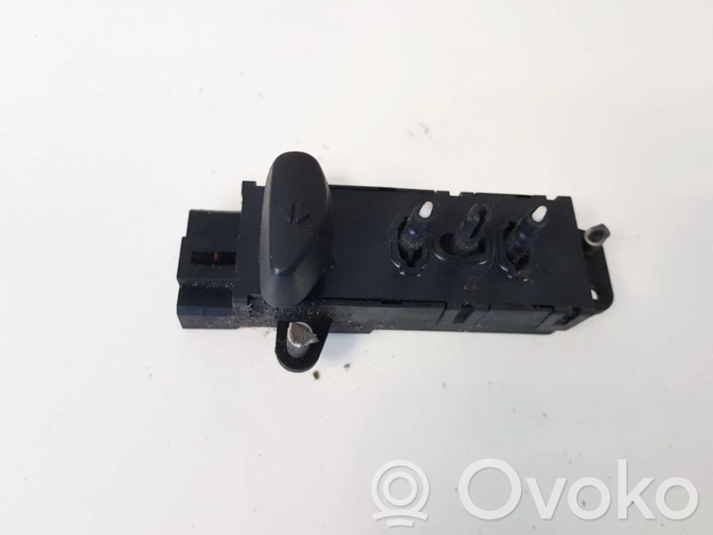 Interruptor de control del asiento   39754D,1995E,1995E,39754D