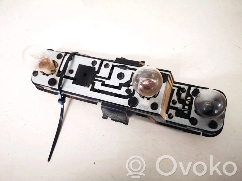 Nissan Almera N16 Portalampada fanale posteriore 