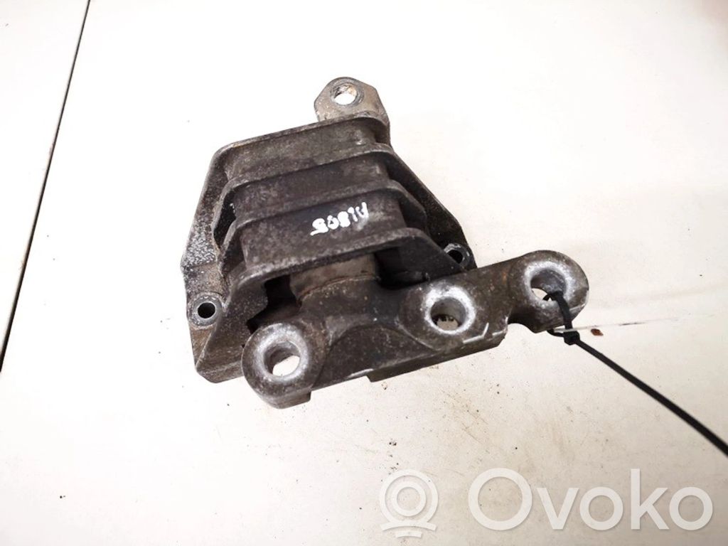 Opel Vectra C Engine mount bracket 