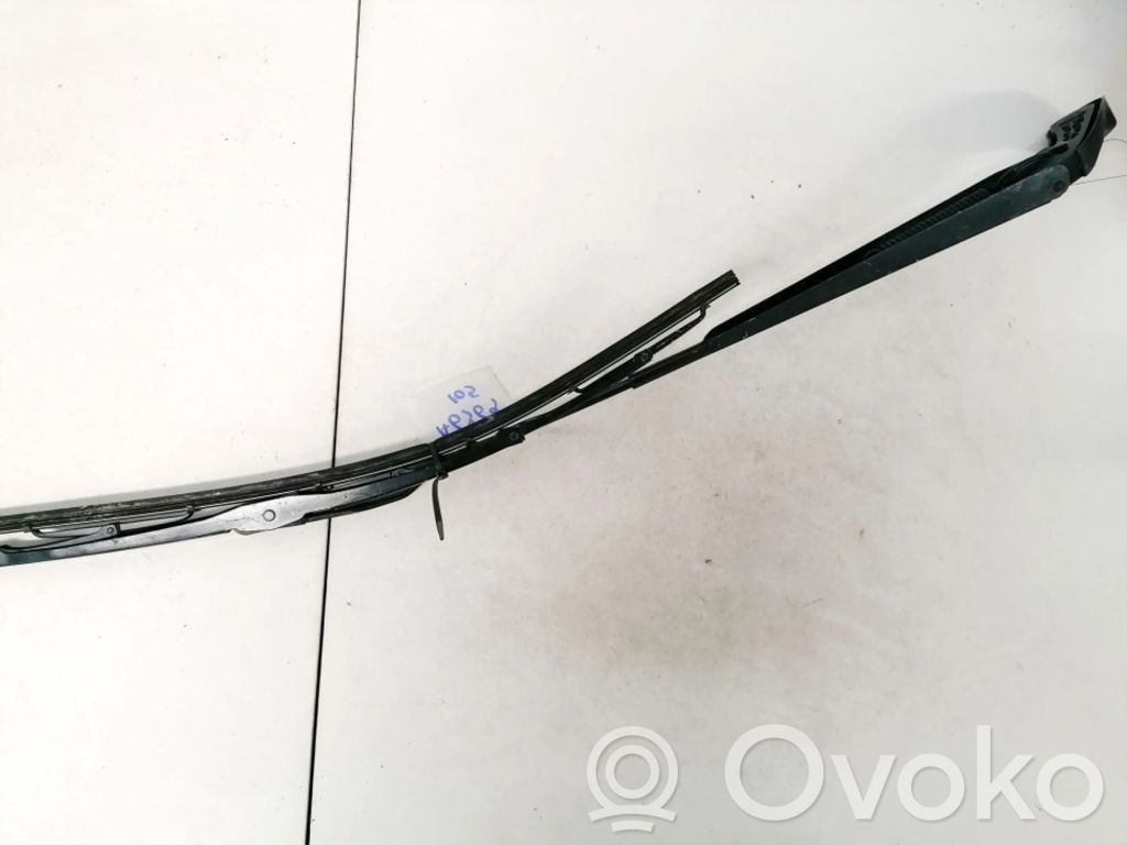 Chrysler Voyager Braccio della spazzola tergicristallo anteriore