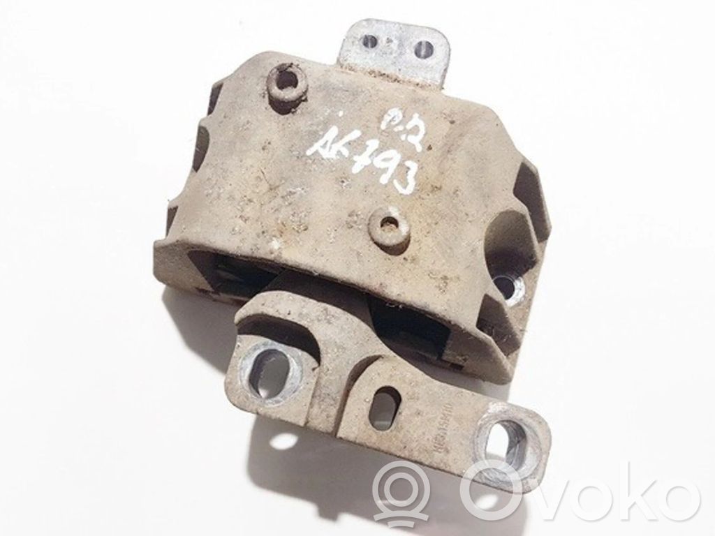Volkswagen Golf IV Supporto di montaggio del motore