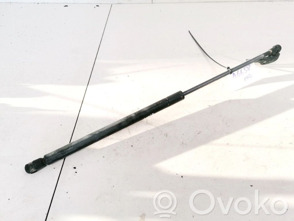Toyota Yaris Amortyzator klapy tylnej bagażnika 