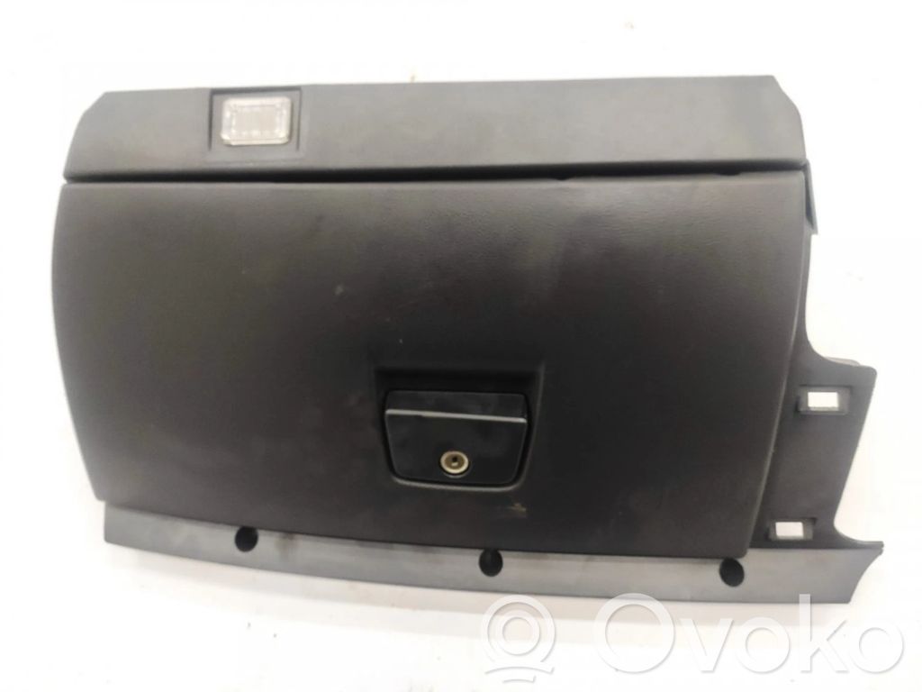 Volvo V50 Handschuhfach 