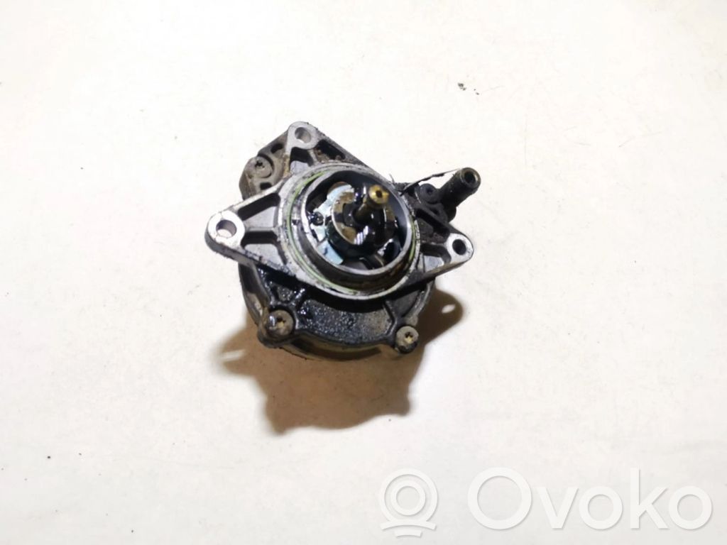 Audi A4 S4 B5 8D Bomba de vacío 