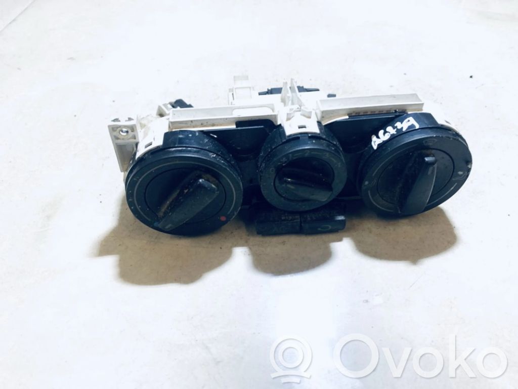Volkswagen Golf IV Unitate control climatizare