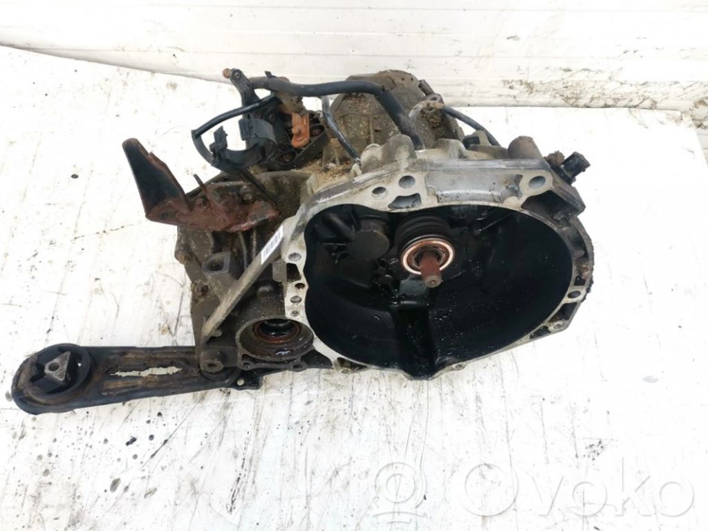 Nissan Micra Scatola del cambio manuale a 5 velocità 
