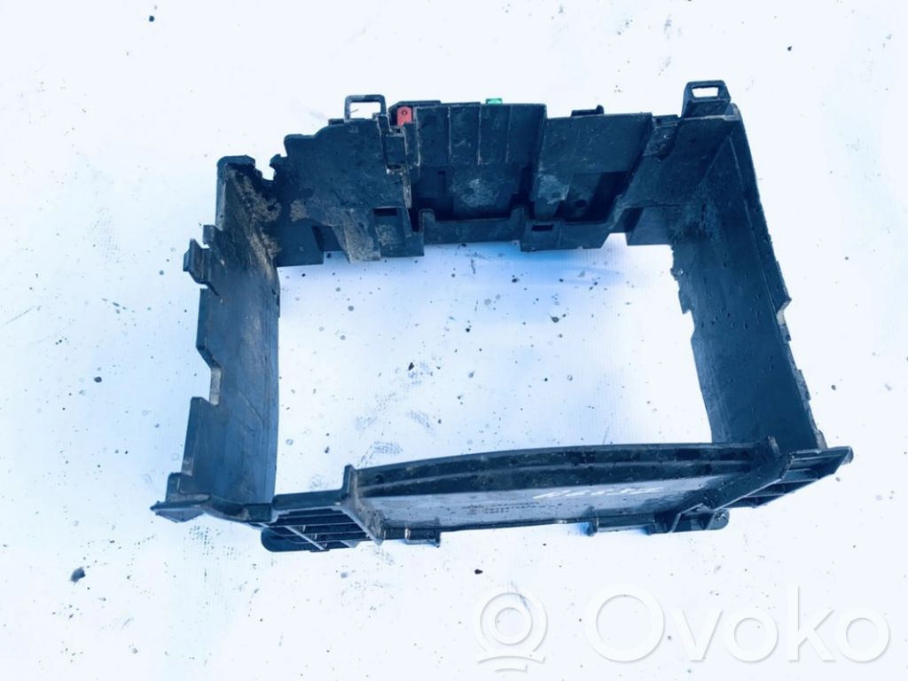 Support boîte de batterie   8200314272,8200314272
