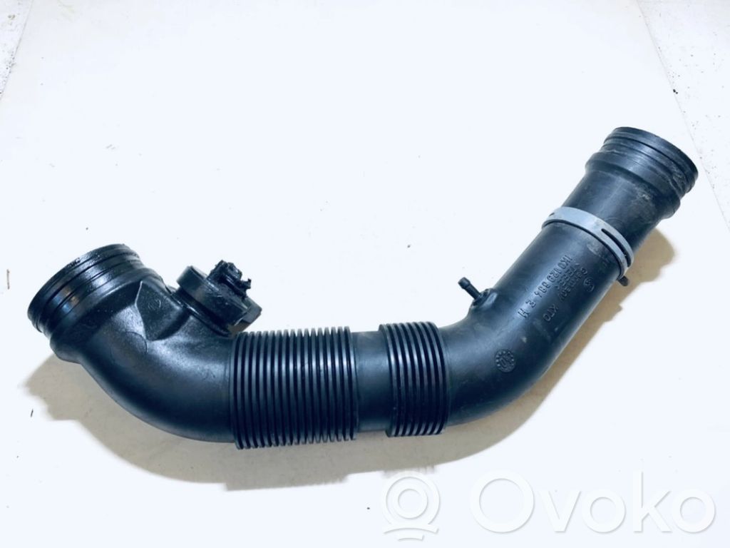 Volkswagen Golf V Rura / Wąż dolotowy powietrza 