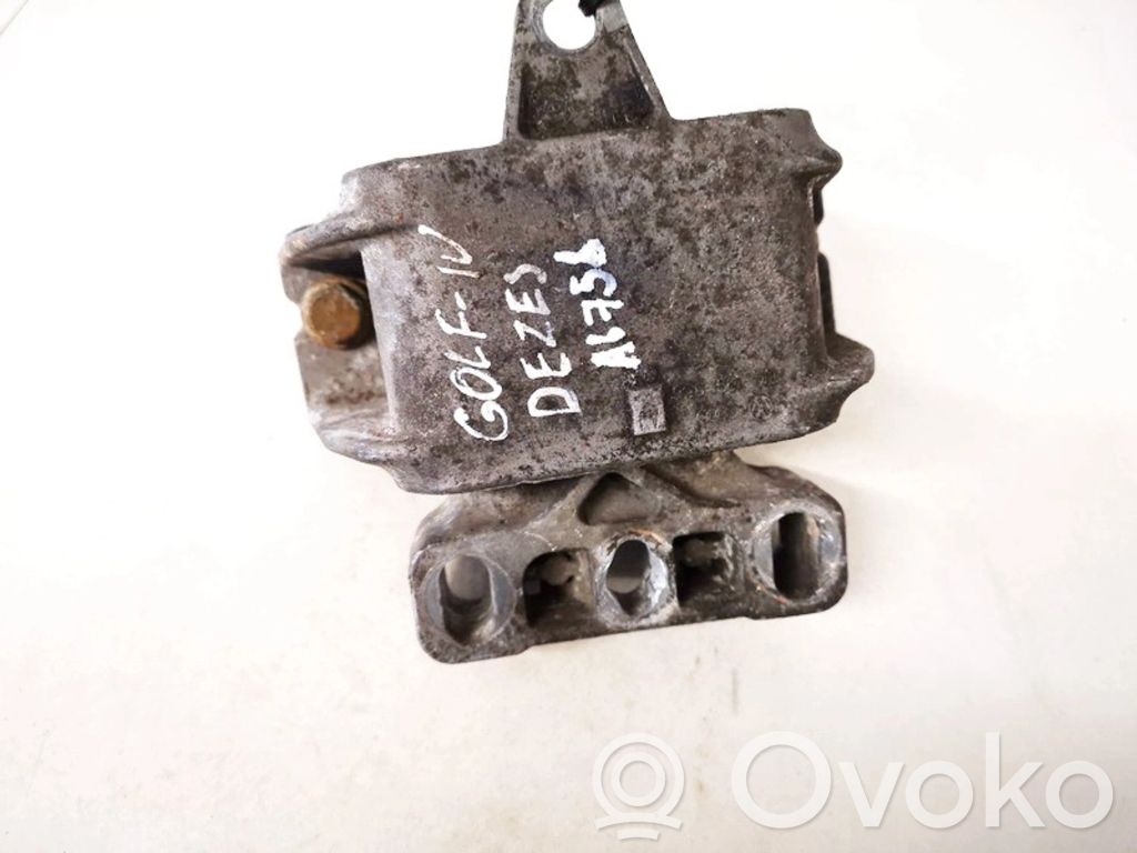 Volkswagen Golf IV Supporto di montaggio del motore